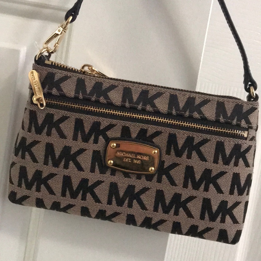 New with tags, Michael Kors Jerset Large Wristlet